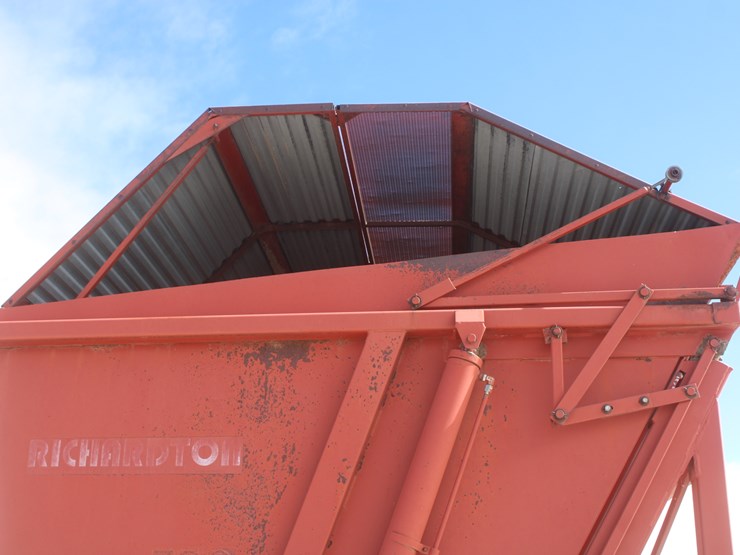 700-richardton-700-image-11