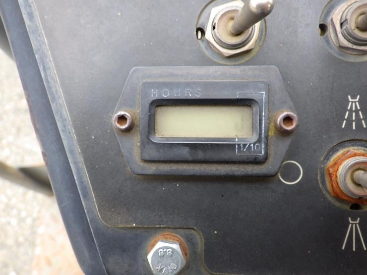 2010-wacker-neuson-rd27-120-image-21