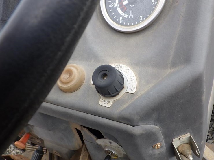 massey-ferguson-mf154/2s-tractor-image-30