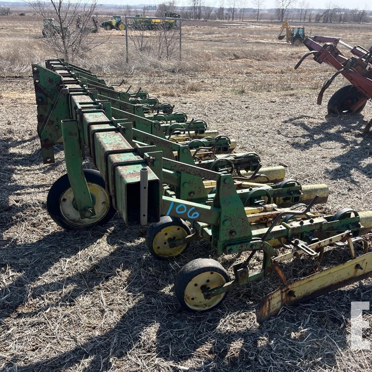 JOHN DEERE RM8