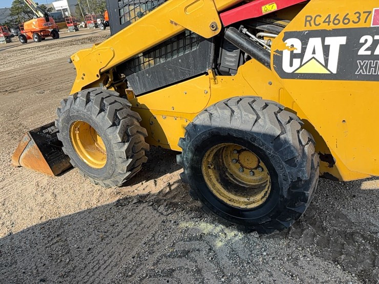 2017-caterpillar-272d2-xhp-image-6