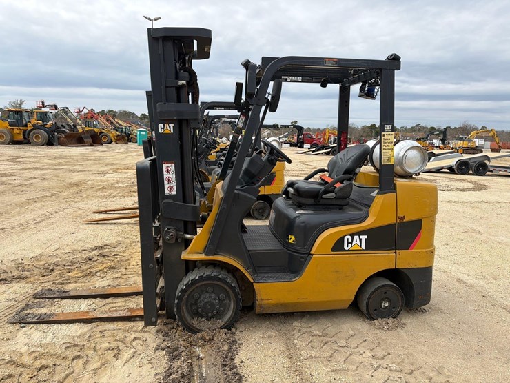 2021-caterpillar-2c6000-image-1