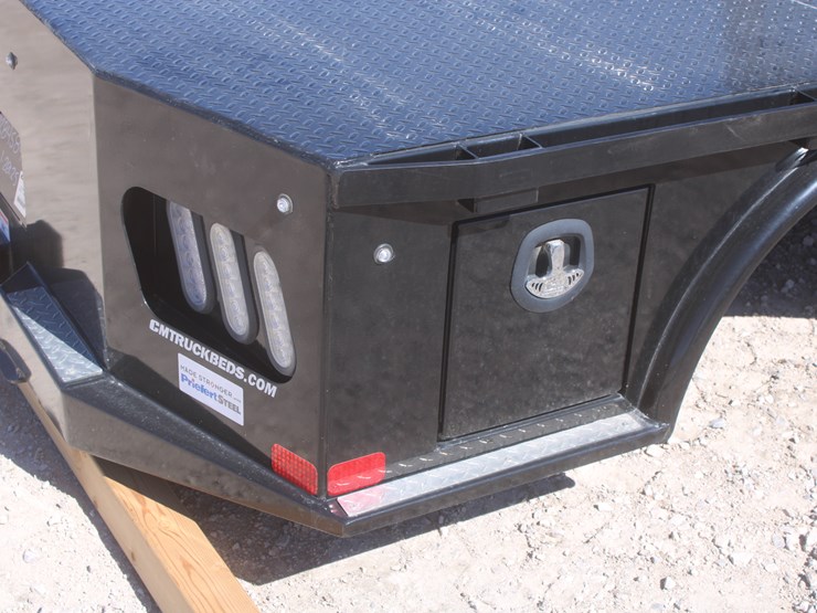 #3009-•-cm-skirted-flatbed-with-4-toolboxes-image-11