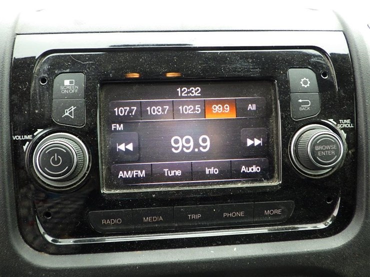 2021-dodge-1500-image-34