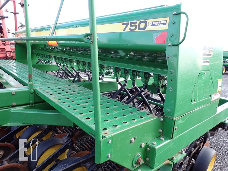 john-deere-750-image-9
