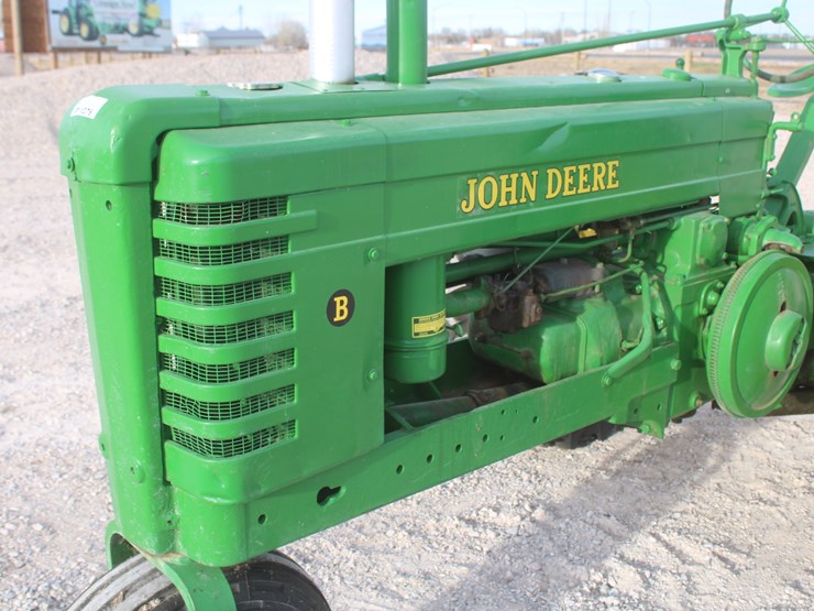 john-deere-b-image-15