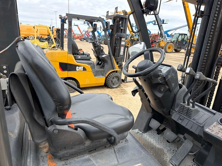 2021-caterpillar-2c6000-image-9