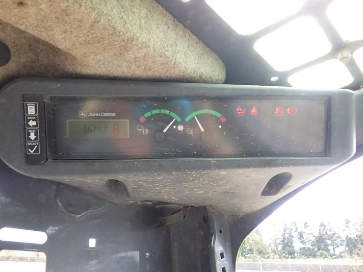 2017-deere-317g-image-25