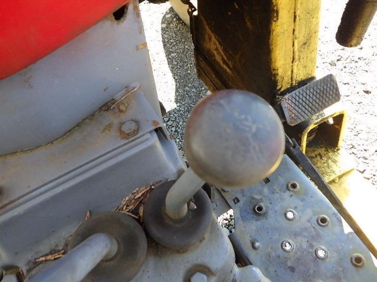 massey-ferguson-32-image-26