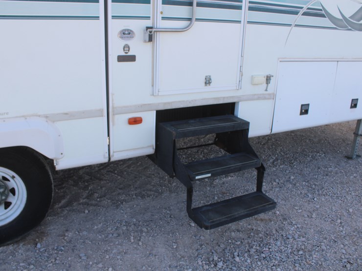 #3041-•-2002-king-of-the-road-royalite-34ft-camper-trailer-image-19