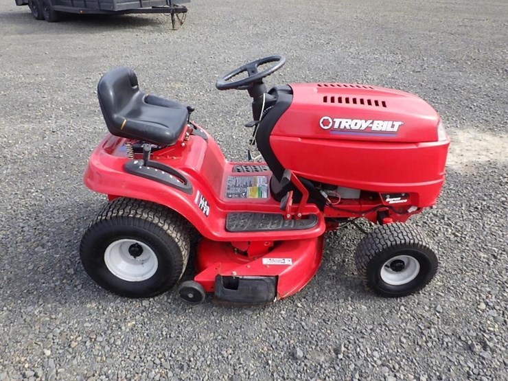 troy-bilt-super-bronco-image-4