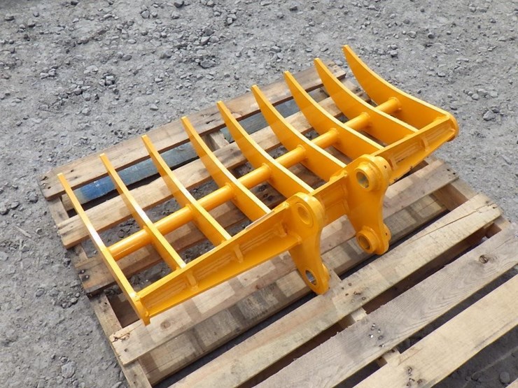 caterpillar-303-image-2