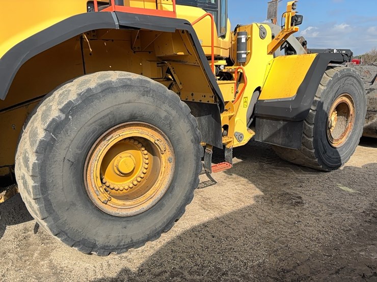 2018-volvo-l260h-image-9