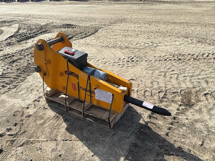 caterpillar-416-image-2