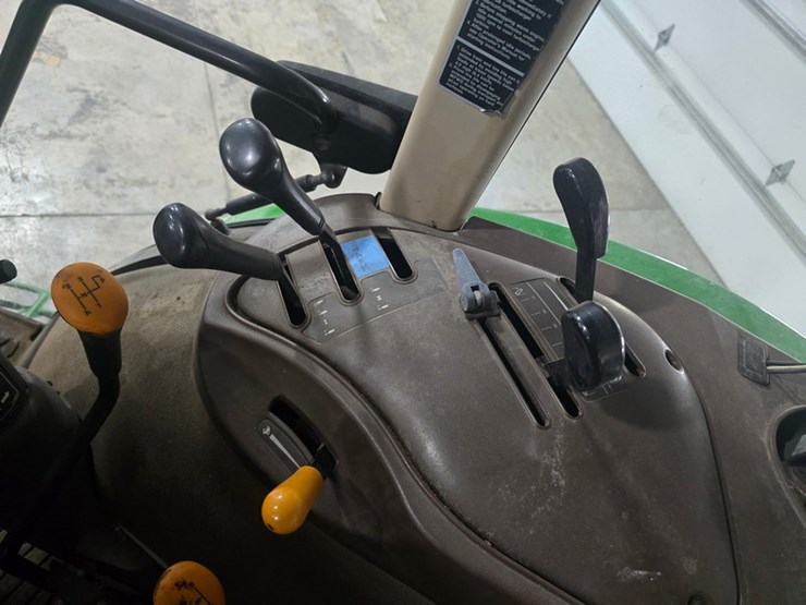 john-deere-5520-image-38