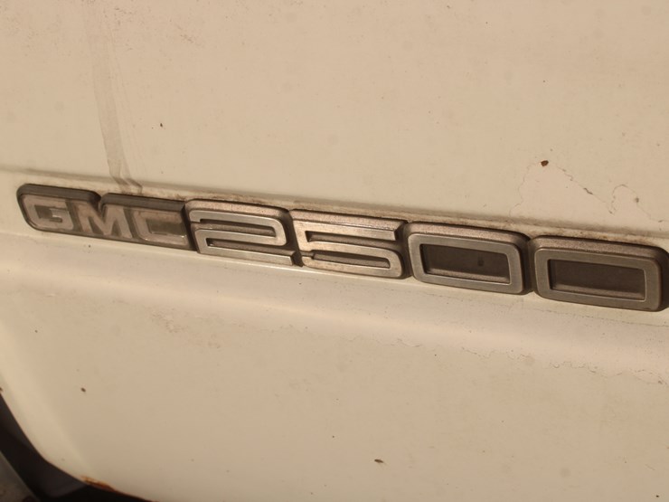 #3038-•-1992-gmc-seirra-single-cab-pickup-image-77