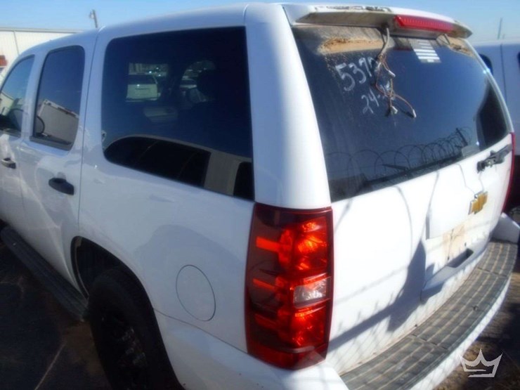 2013-chevrolet-tahoe-image-3