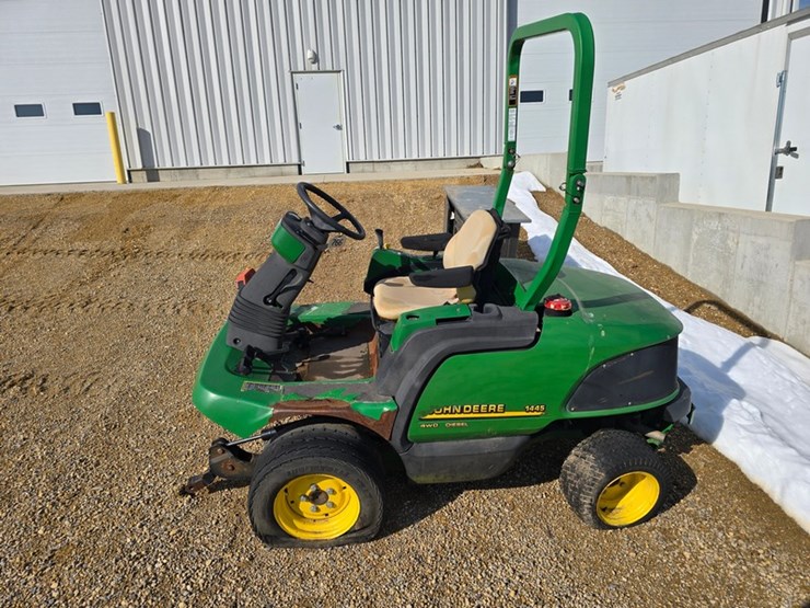 john-deere-1445-image-2