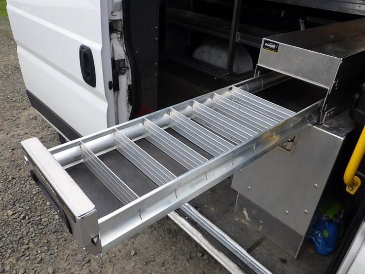 2021-dodge-1500-image-14