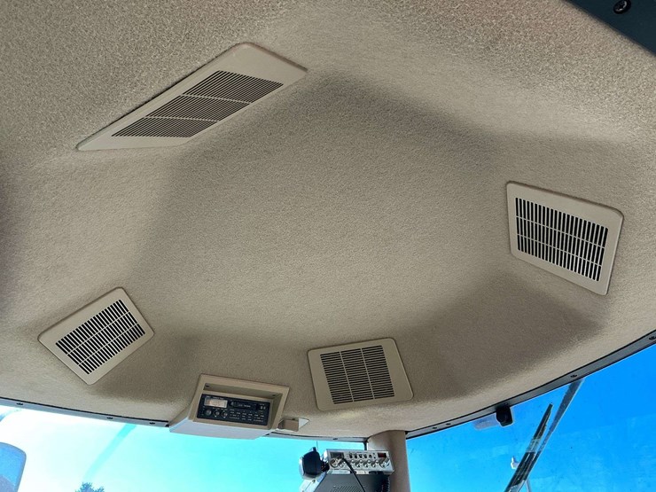 1997-john-deere-8300-image-20