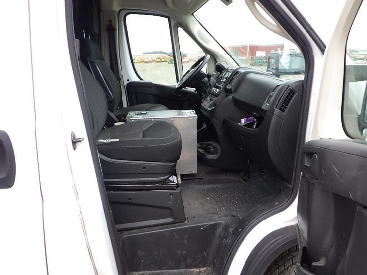 2021-dodge-1500-image-18