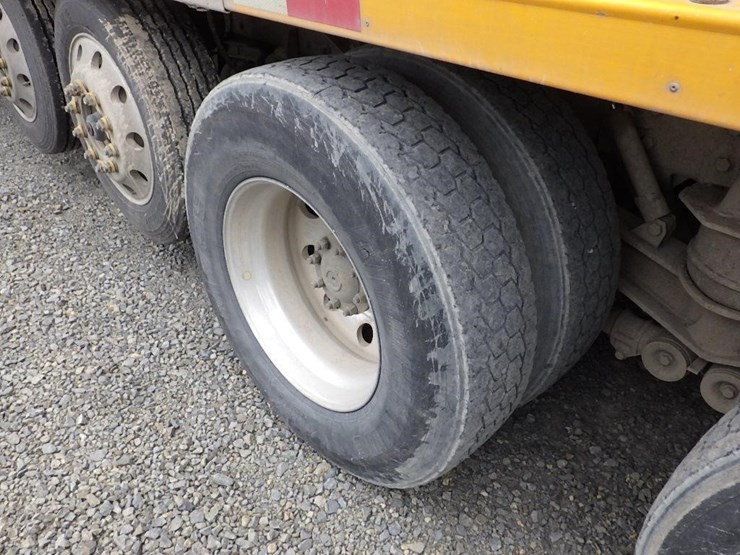 2006-peterbilt-357-image-29