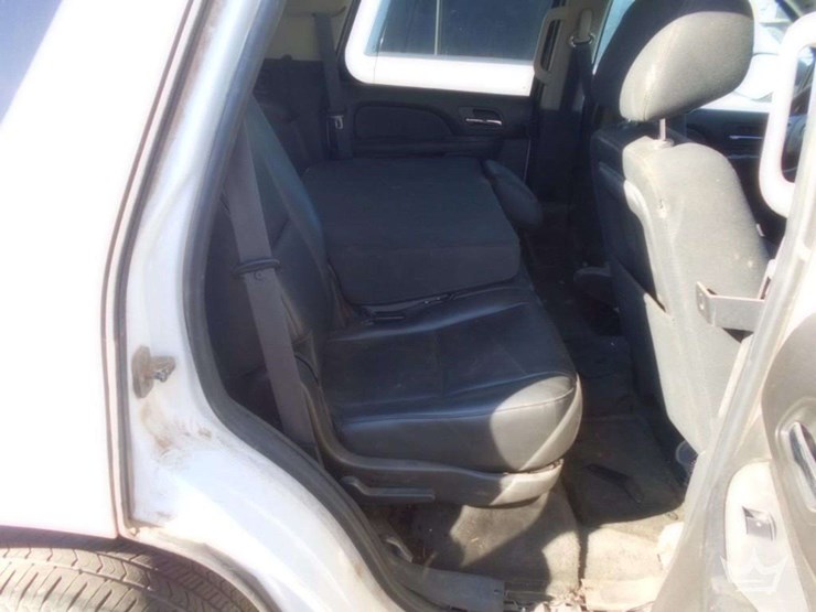 2013-chevrolet-tahoe-image-6