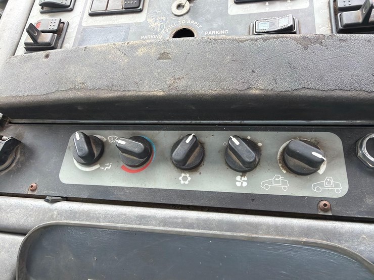 elgin-pelican-s-image-13