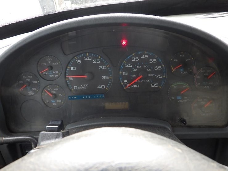 2007-international-7600-image-32