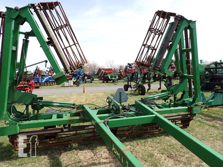 john-deere-200-image-5