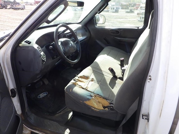 2004-ford-f150-image-17