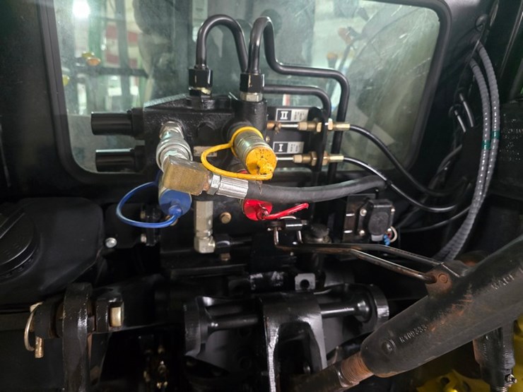 john-deere-5520-image-25