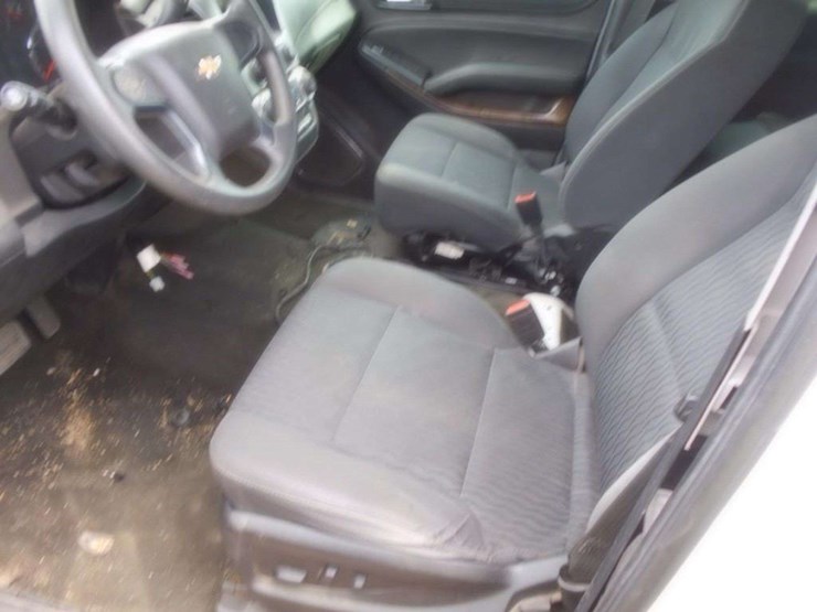 2017-chevrolet-tahoe-image-9