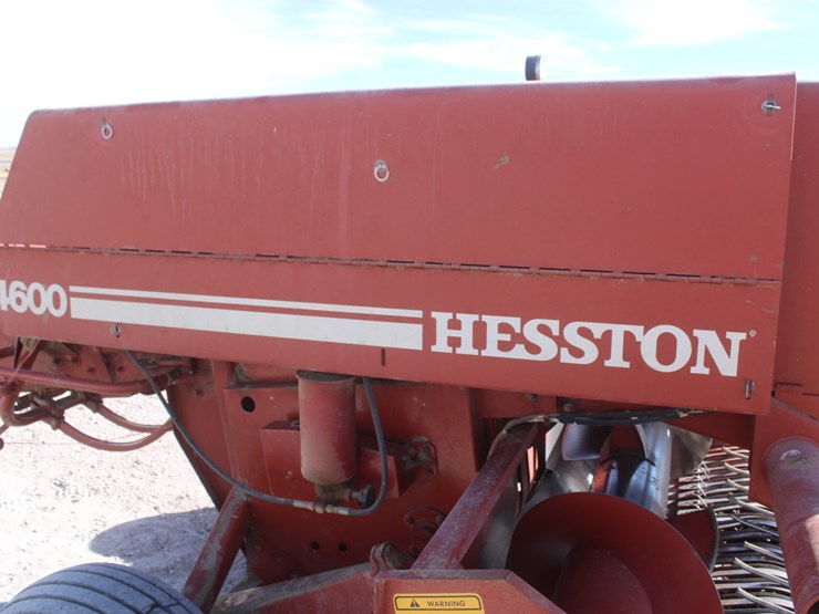 hesston-4600-image-40