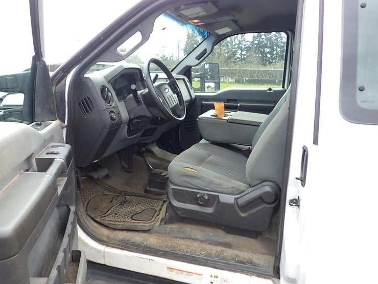 2012-ford-f550-image-24