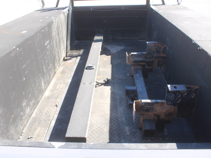 #3045-•-reading-tool-body-pickup-bed-image-17