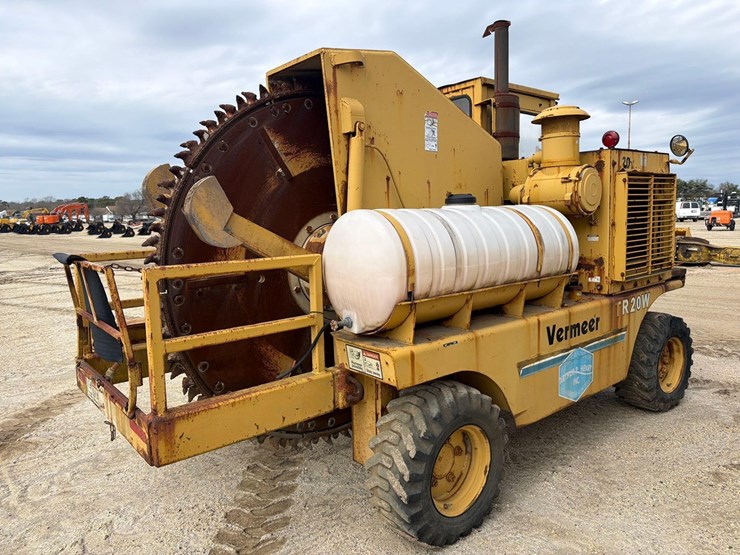 vermeer-cc135-image-3