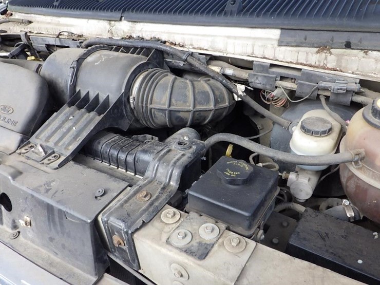 2002-ford-cargo-image-14