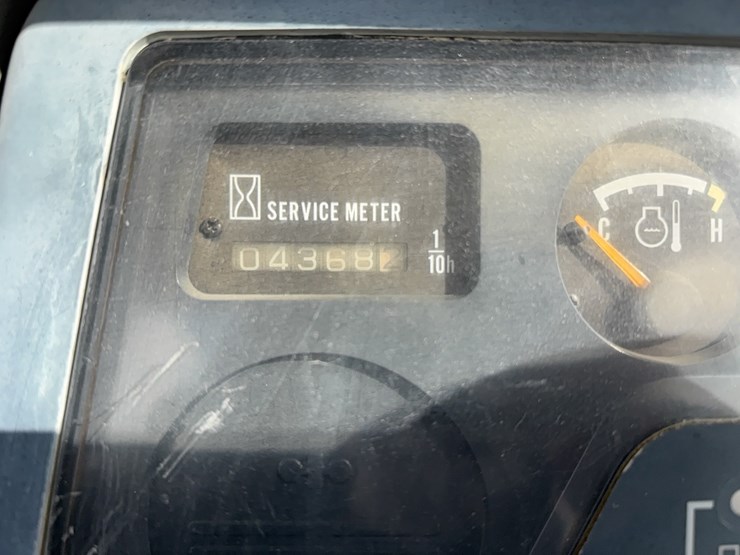 komatsu-d65px-12-image-20