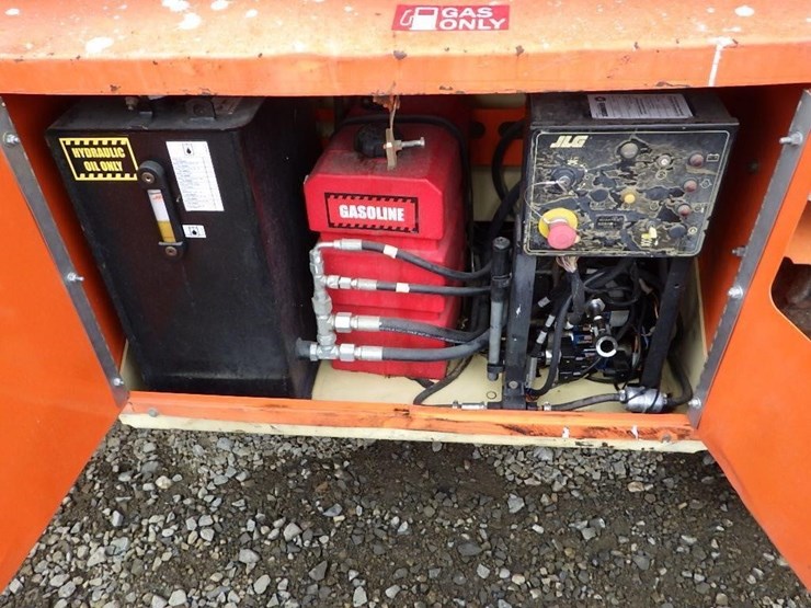 2008-jlg-260mrt-image-12