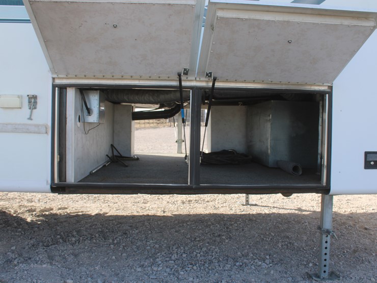 #3041-•-2002-king-of-the-road-royalite-34ft-camper-trailer-image-18