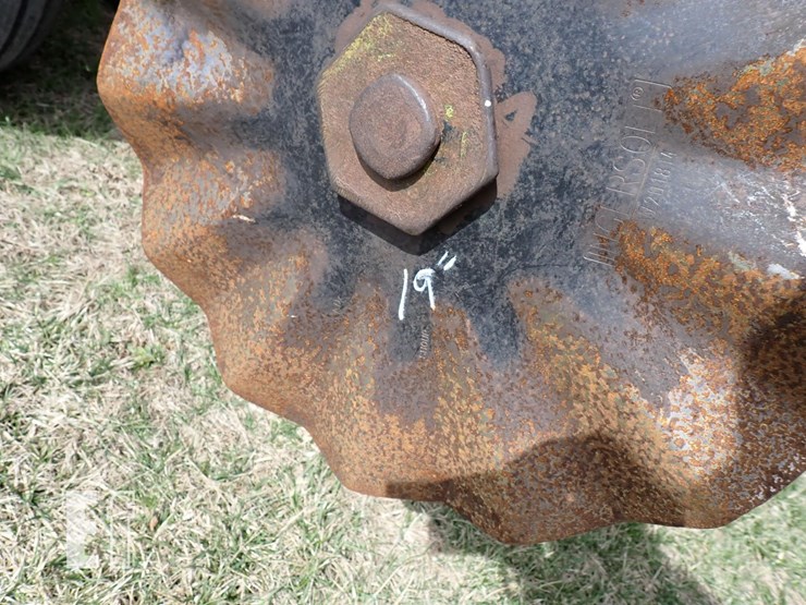 john-deere-230-image-13