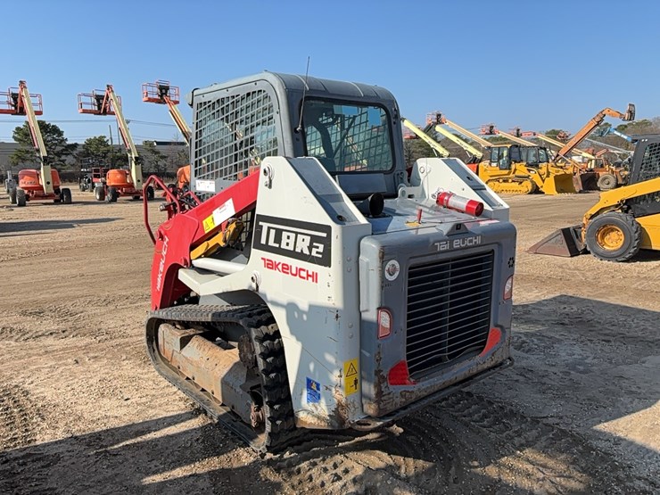 2021-takeuchi-tl8r2-image-4