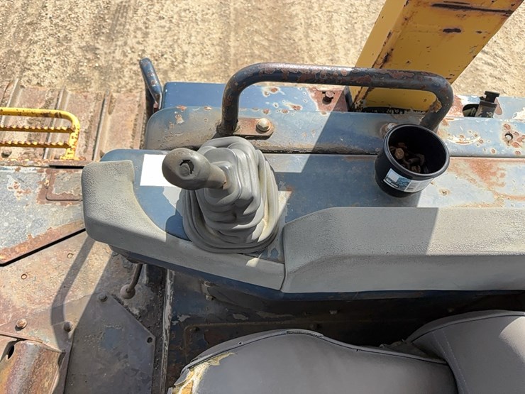 komatsu-d65px-12-image-18