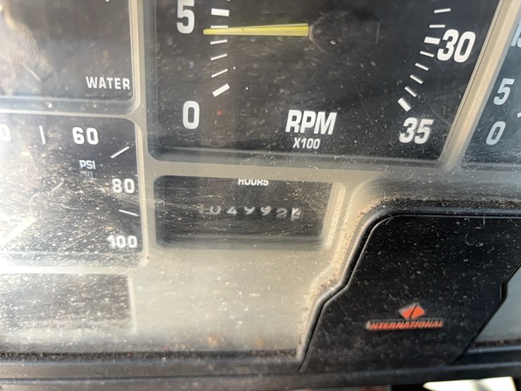 international-4700-image-13