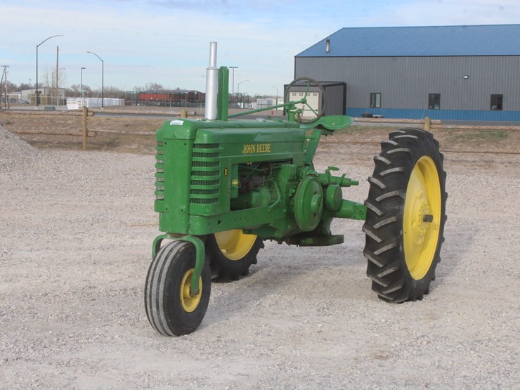 john-deere-b-image-11
