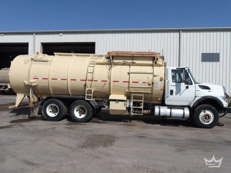 2013-international-workstar-7500-image-2