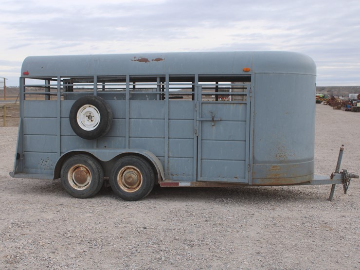 #3010-•-1995-calico-bumper-pull-16ft-livestock-trailer-image-7