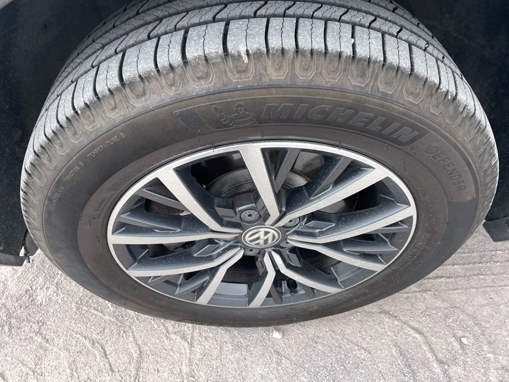 2019-volkswagen-tiguan-se-image-82