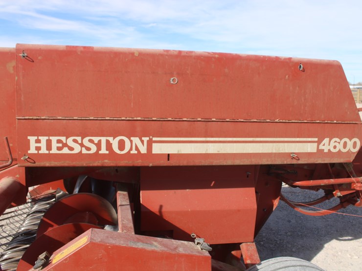 hesston-4600-image-17